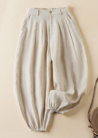 Effortlessly Elegant Pants with a Timeless Design