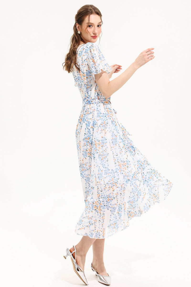 Well Tailored Dress with a Graceful Silhouette