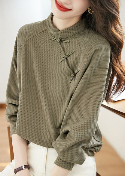Well Tailored Top with a Graceful Silhouette