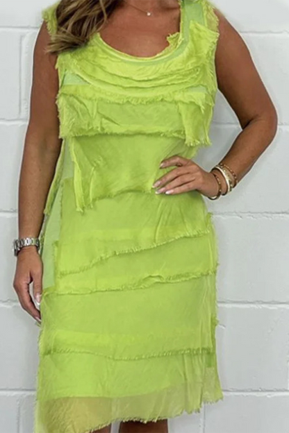 Well Tailored Dress with a Graceful Silhouette