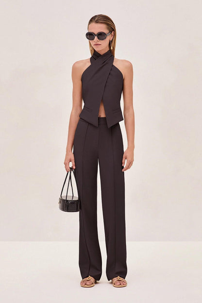 A Vintage Style Top with Delicate Timeless Details