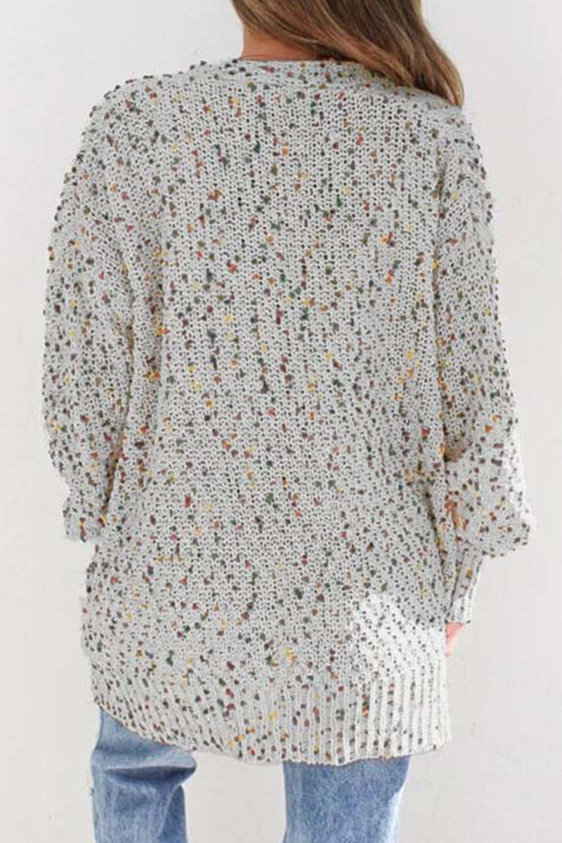 Effortlessly Elegant Sweater with a Timeless Design