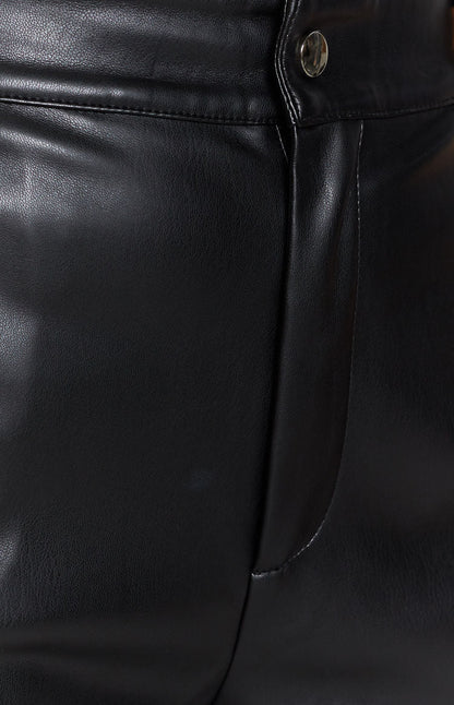 Beautifully Finished Pants in a Timeless Design