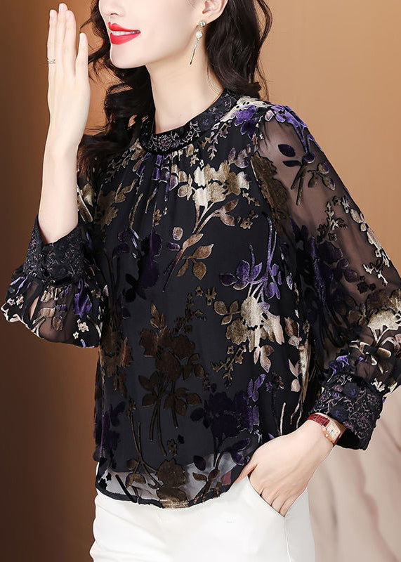 Well Tailored Blouse with a Graceful Silhouette
