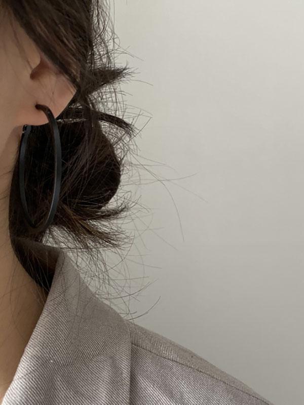 Effortlessly Elegant Garment with a Timeless Design