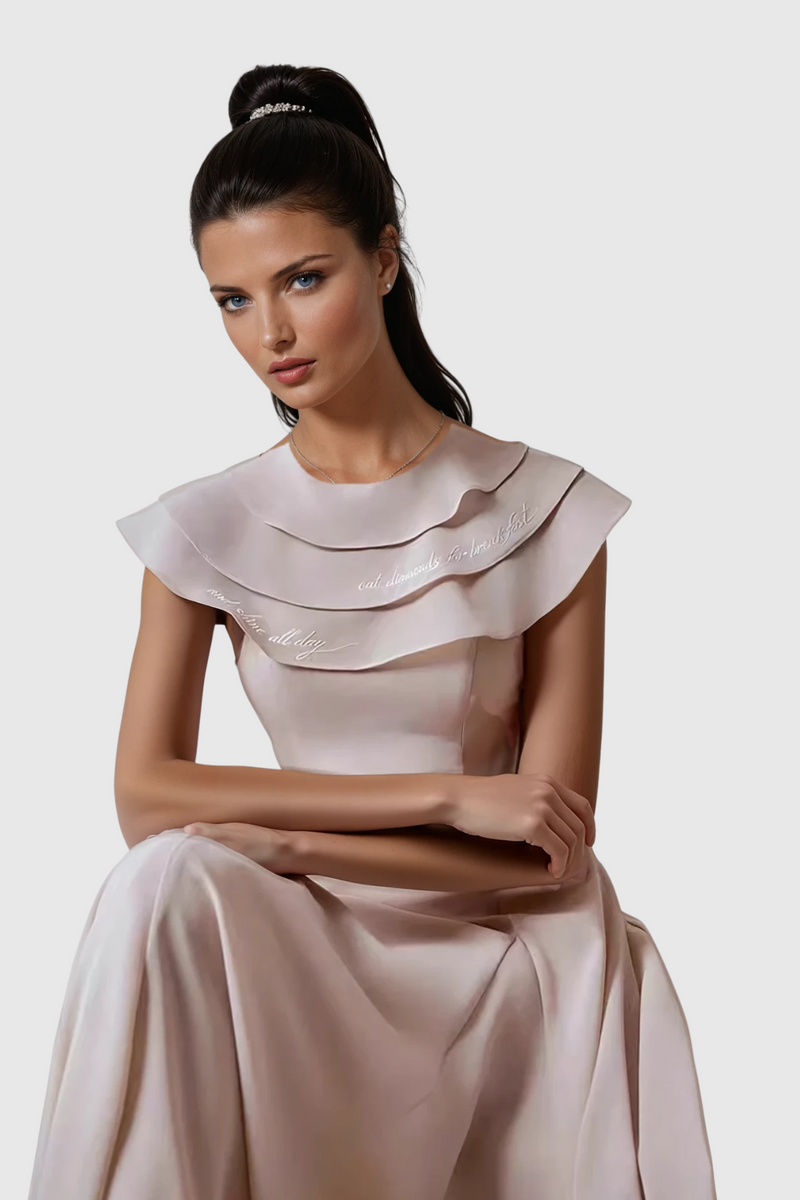 Effortlessly Elegant Dress with a Timeless Design