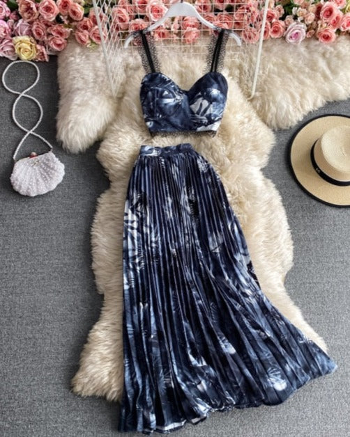 Classic Vintage Top with a Flattering Fit