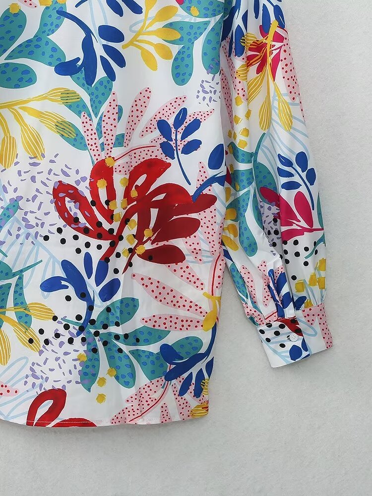 Effortlessly Elegant Shirt with a Timeless Design