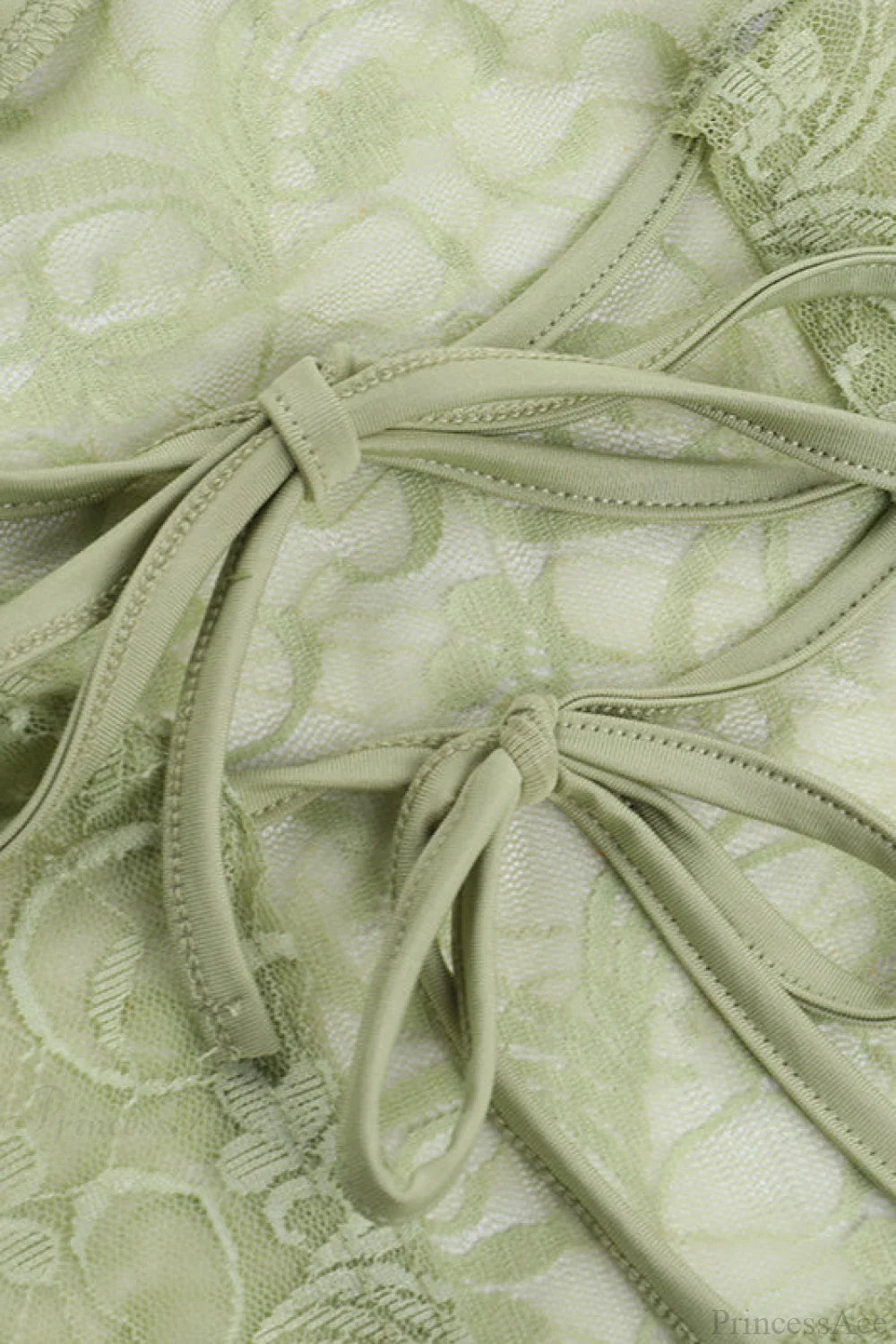 Beautifully Finished Top in a Timeless Design