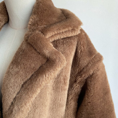 Gracefully Styled Coat for Any Occasion