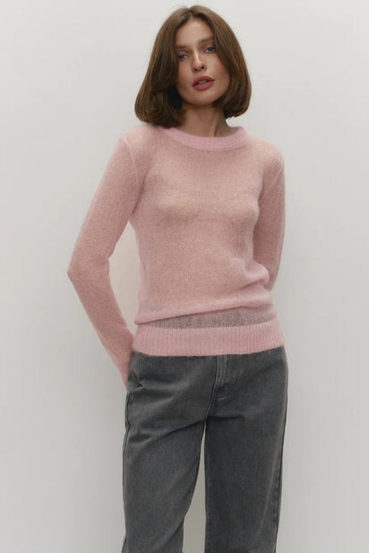 Polished Top with an Effortless Classic Look