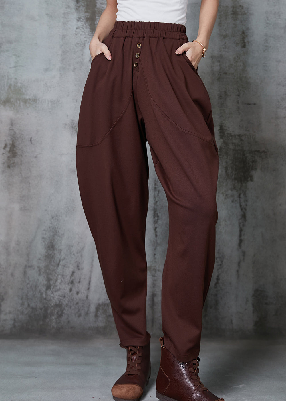 Classic Vintage Pants with a Flattering Fit