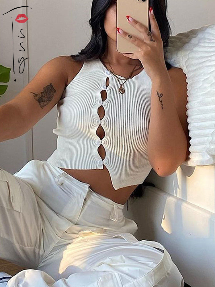 Beautifully Finished Top in a Timeless Design