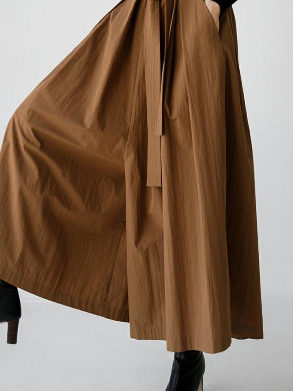 Effortlessly Elegant Pants with a Timeless Design