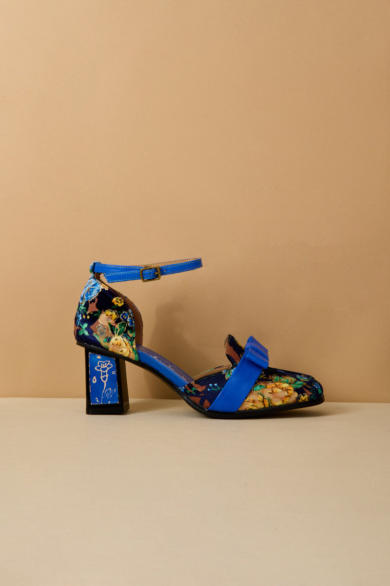 A Vintage Style Heels with Delicate Timeless Details