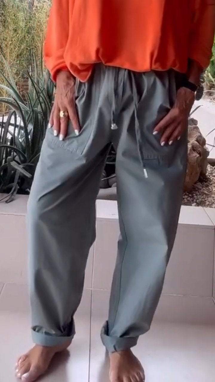 Well Tailored Trousers with a Graceful Silhouette
