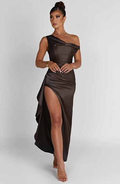 Polished Garment with an Effortless Classic Look