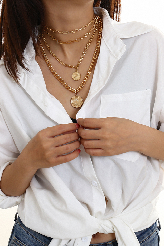 Gracefully Styled Garment for Any Occasion