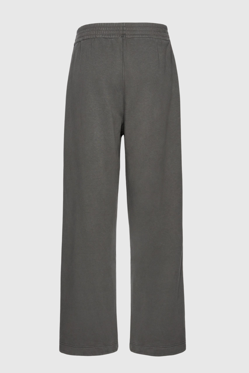 Sophisticated Pants with a Clean Classic Look