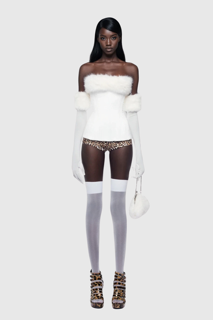 Well Tailored Top with a Graceful Silhouette