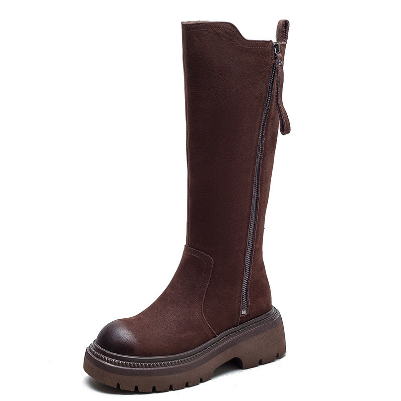 Well Tailored Boots with a Graceful Silhouette