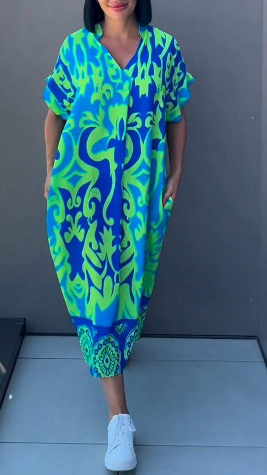 Classic Vintage Dress with a Flattering Fit
