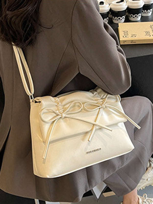 Elegantly Styled Bag for Everyday Wear