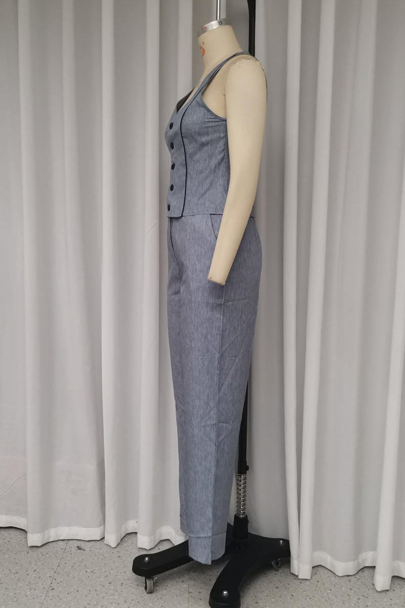Beautifully Finished Garment in a Timeless Design