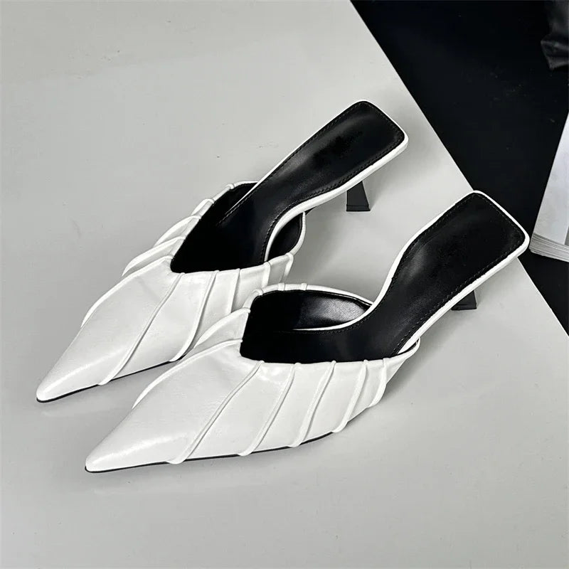 A Vintage Style Heels with Delicate Timeless Details