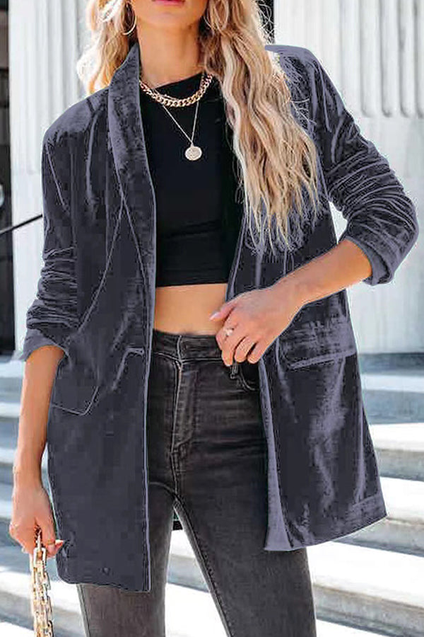 Effortlessly Elegant Jacket with a Timeless Design