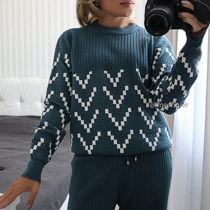 Polished Sweater with an Effortless Classic Look