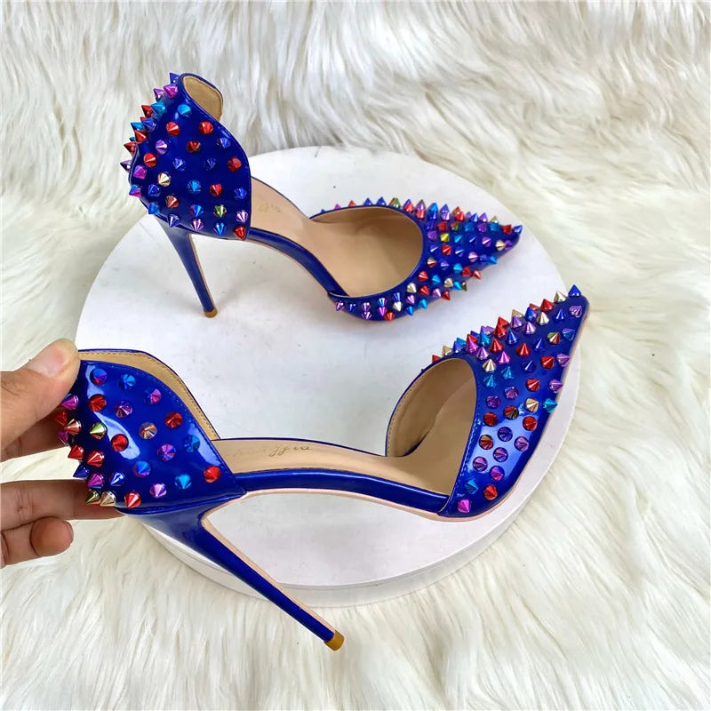 Well Tailored Sandals with a Graceful Silhouette