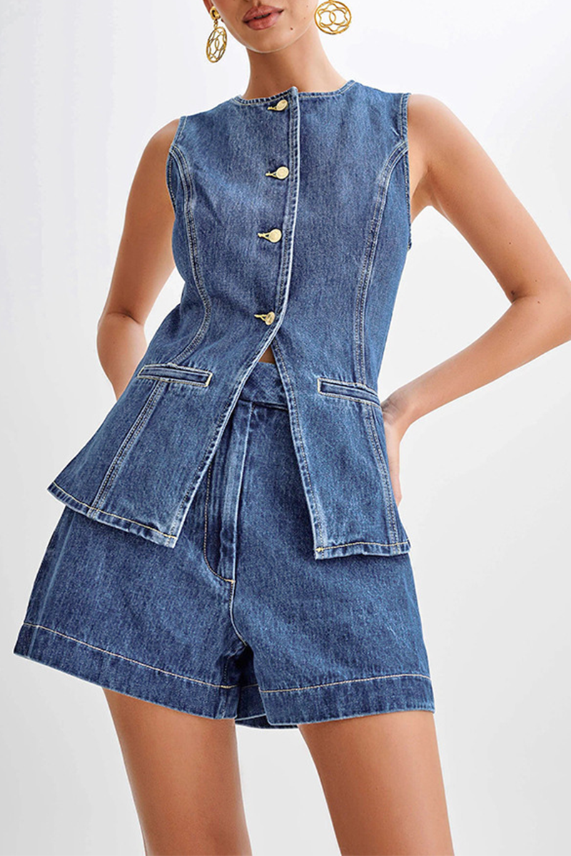 Beautifully Finished Garment in a Timeless Design