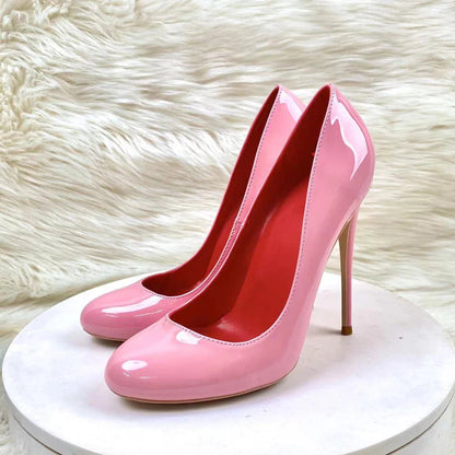Effortlessly Elegant Shoes with a Timeless Design