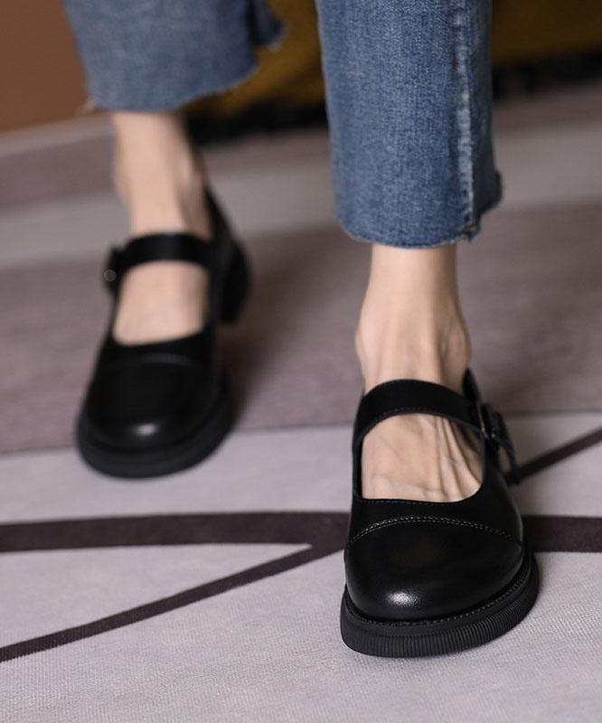 Classic Vintage Shoes with a Flattering Fit