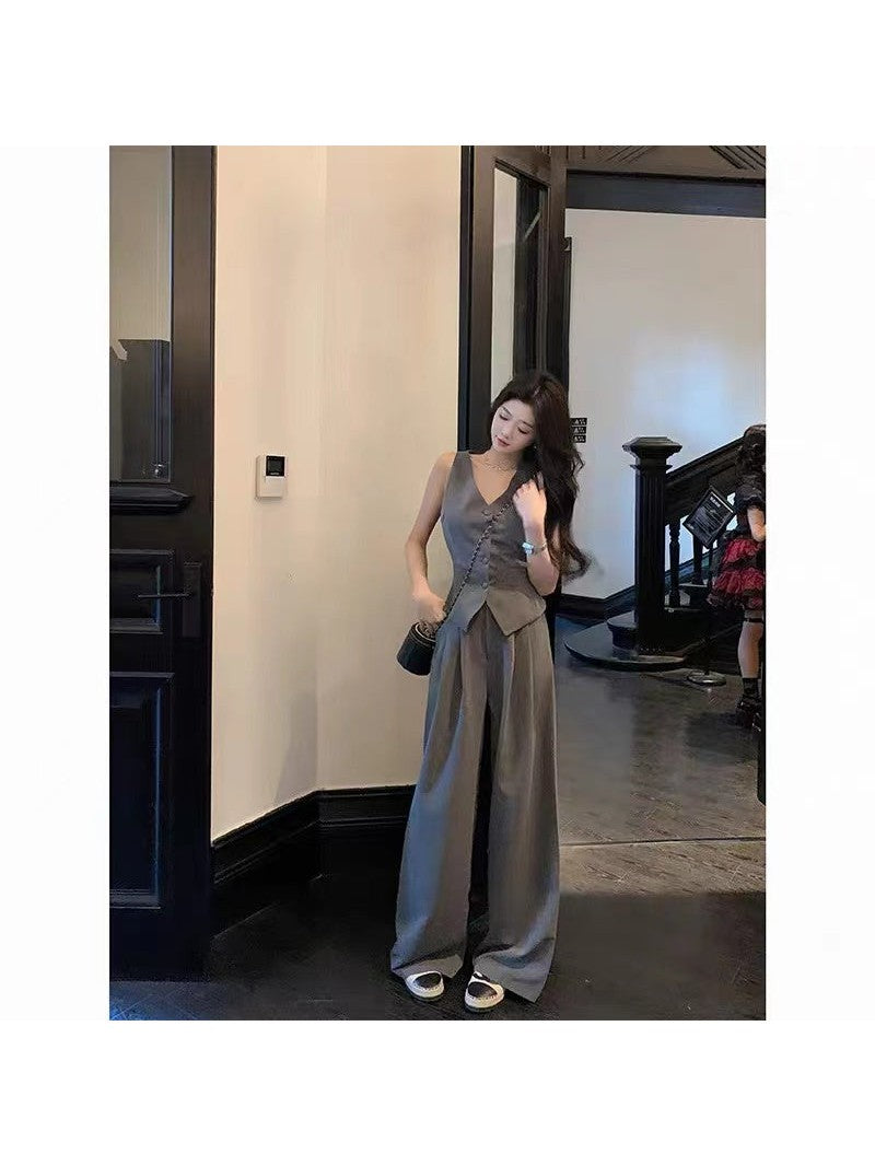 Beautifully Finished Coat in a Timeless Design