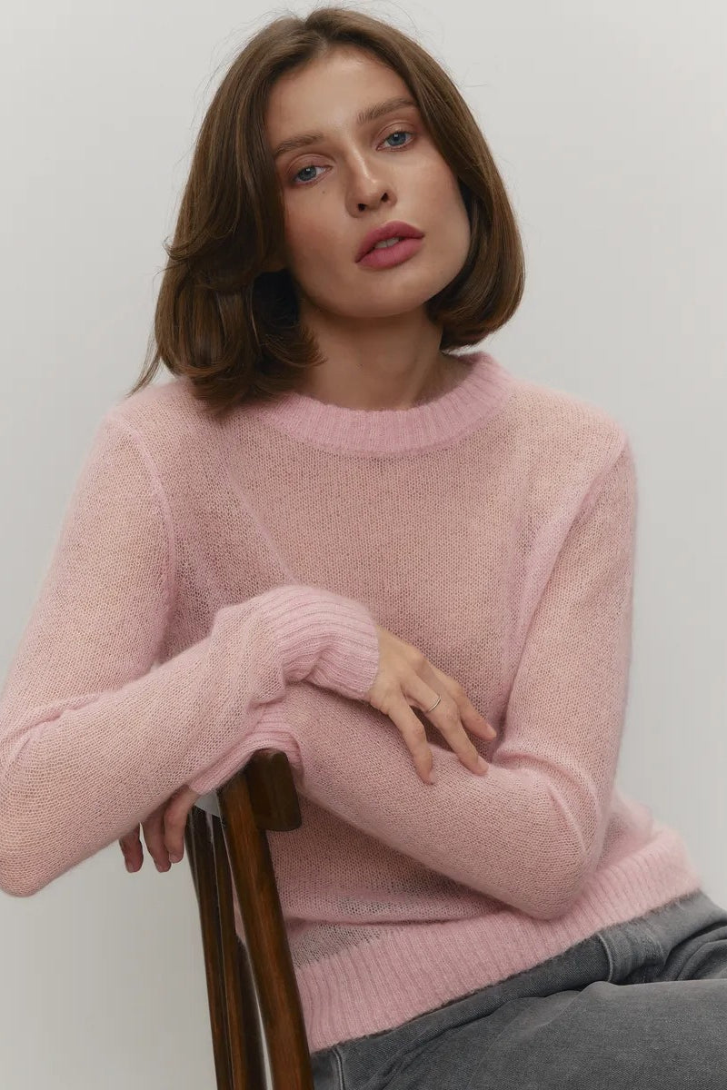 Polished Top with an Effortless Classic Look