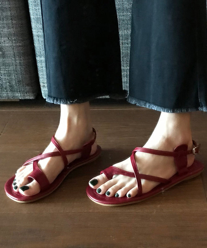 Well Tailored Sandals with a Graceful Silhouette