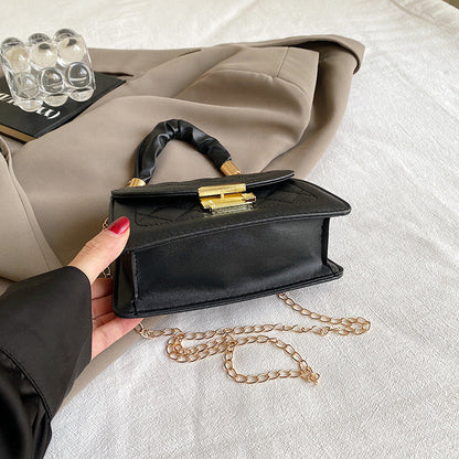 Beautifully Finished Bag in a Timeless Design