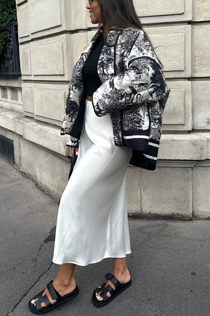 Effortlessly Elegant Jacket with a Timeless Design