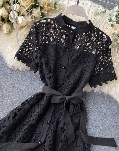Classic Vintage Dress with a Flattering Fit