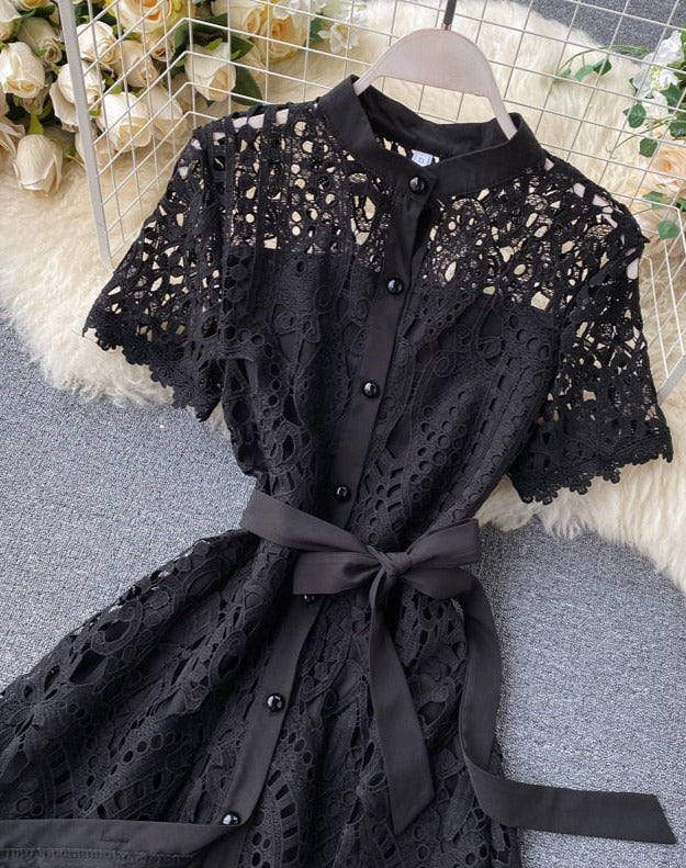 Classic Vintage Dress with a Flattering Fit
