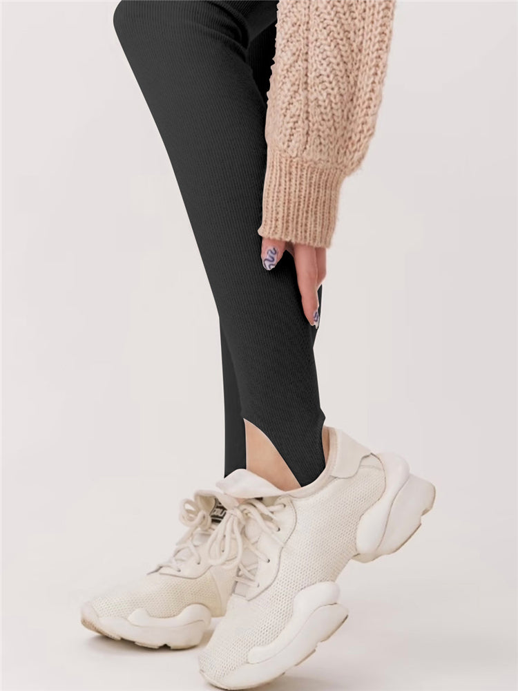 Classic Vintage Pants with a Flattering Fit
