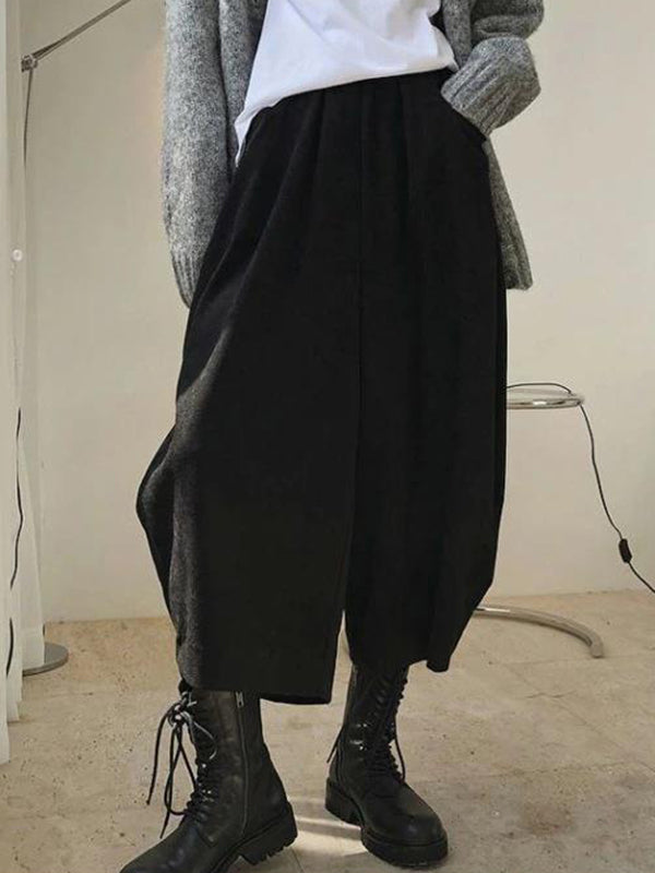 Classic Vintage Trousers with a Flattering Fit