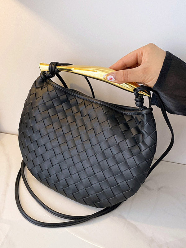 Well Tailored Bag with a Graceful Silhouette
