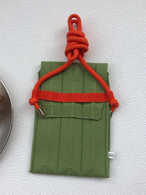 Well Tailored Bag with a Graceful Silhouette
