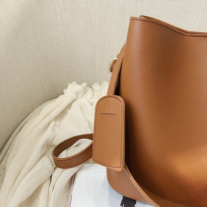 Polished Bag with an Effortless Classic Look