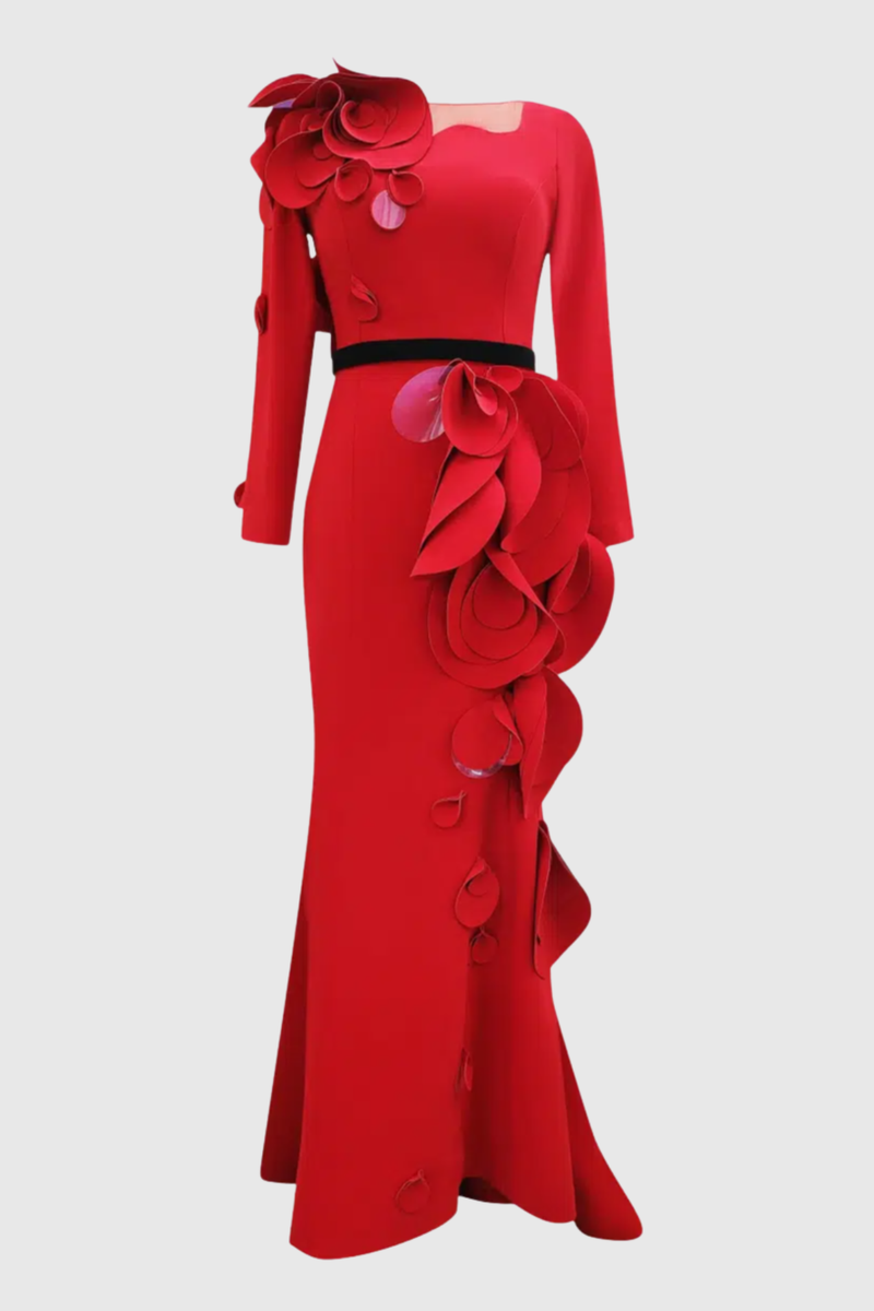 Well Tailored Dress with a Graceful Silhouette