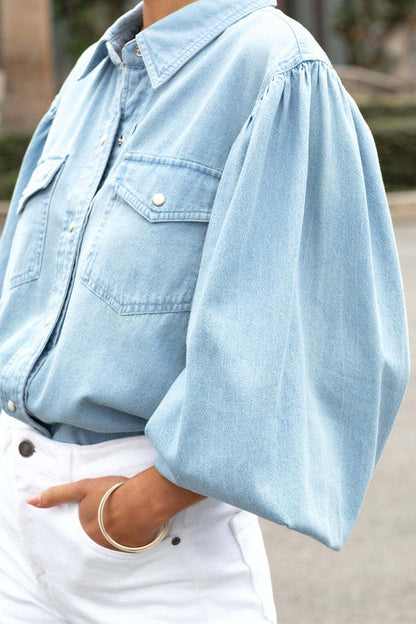 Effortlessly Elegant Garment with a Timeless Design