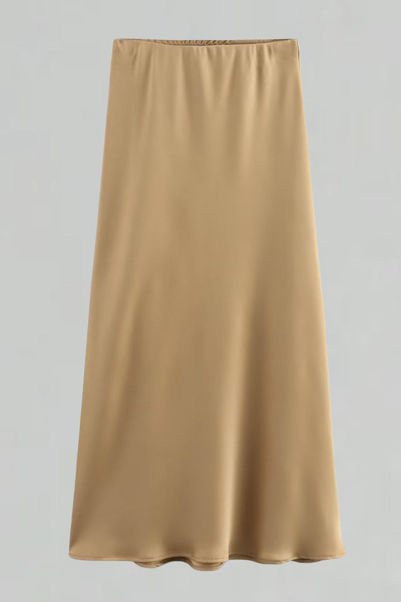 Effortlessly Elegant Garment with a Timeless Design
